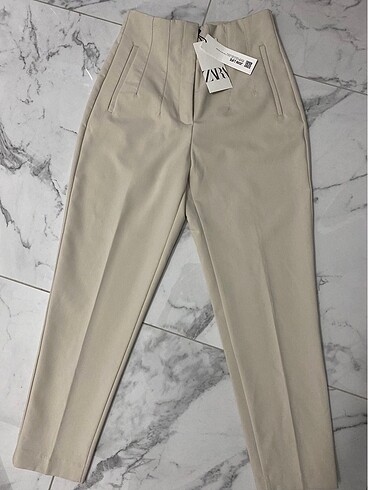 Bej pantolon