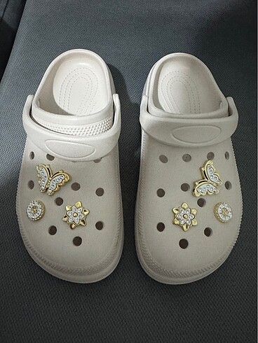 Crocs model terlik