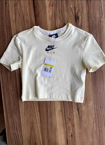 Nike Crop Kadın Tişörtü