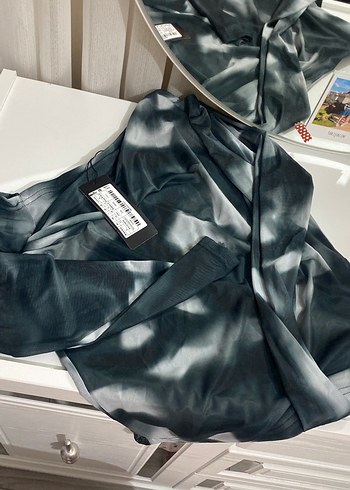 Gri Bağlama Desenli Asimetrik Bluz - Görsel 2