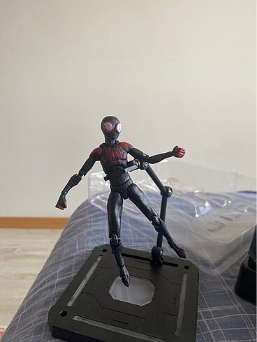  Beden Spiderman Miles Morales figür