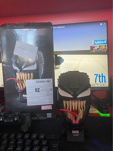 Venom Figür