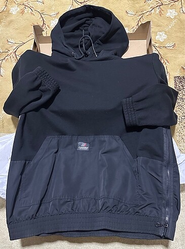 BERSHKA MOTORCU SWEATSHIRT