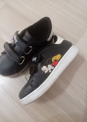 Mickey mouse ayakkabı 