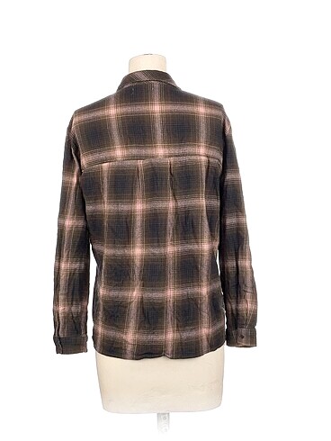 m Beden Pull and Bear Gömlek %70 İndirimli.