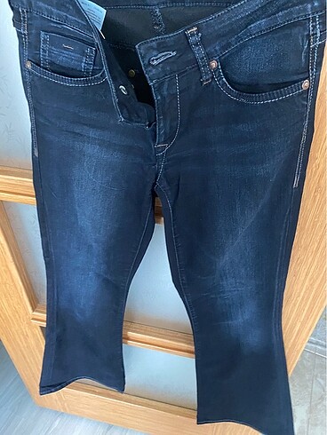 27 Beden Mavi Jean Pantolon