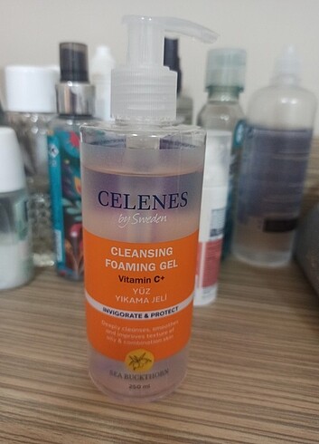 Celenes yüz yıkama Jeli