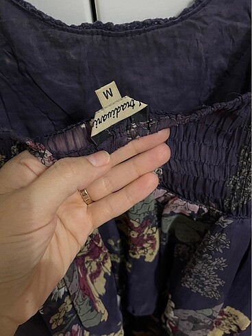 Stradivarius Fırfırlı elbise