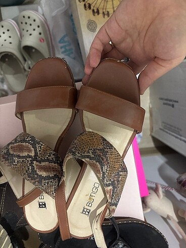 Taba yılan deri platform topuklu sandalet