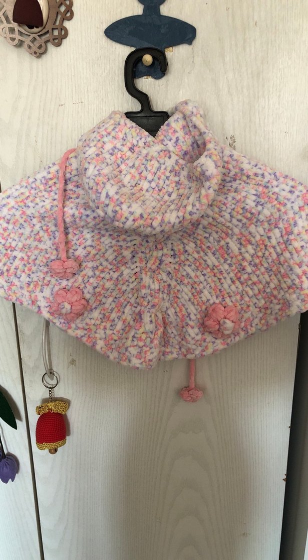 Pembe Nakışlı Kapüşonlu Kız Çocuk Panço - Görsel 2