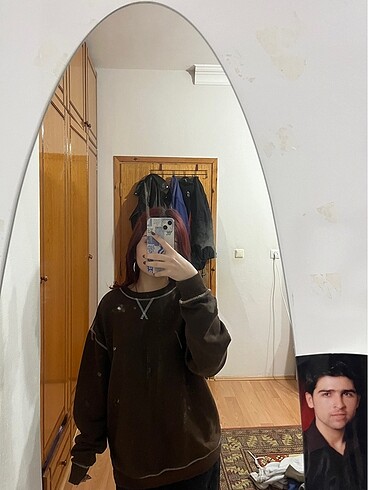 Sweatshirt