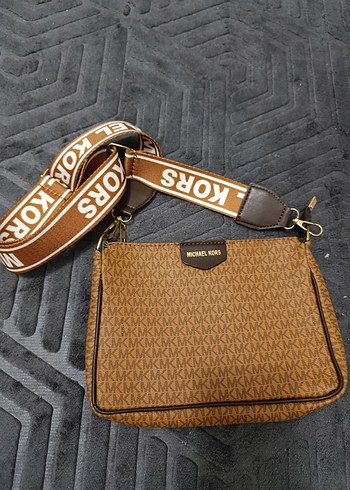 Michael Kors Kahverengi Deri Omuz Çantası