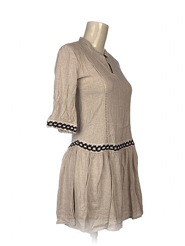 Diğer PreLoved Kısa Elbise %70 İndirimli.