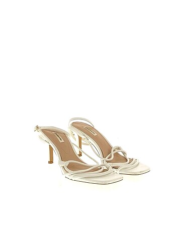 Stradivarius Stradivarius Stiletto %70 İndirimli.