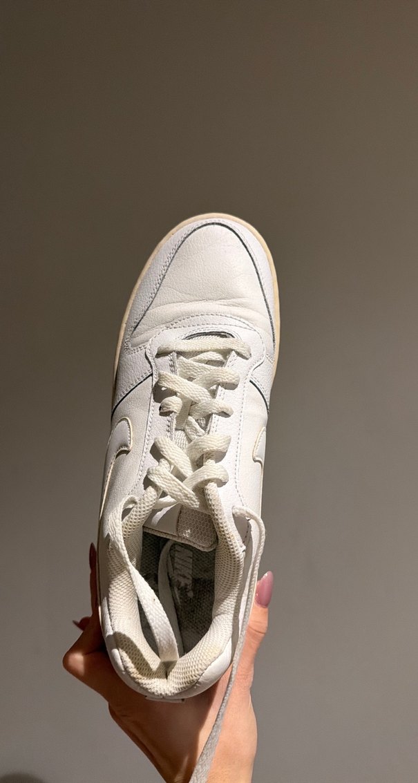 Beyaz Bağcıklı Spor Ayakkabı - Görsel 3