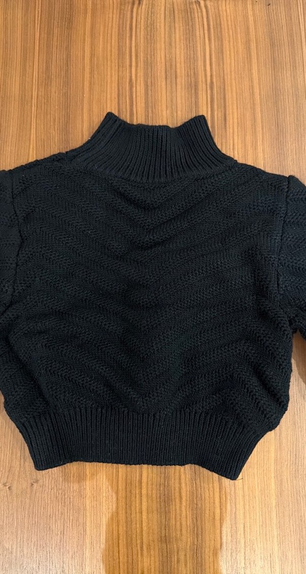 Siyah Boğazlı Triko Kadın Kazak - Görsel 4