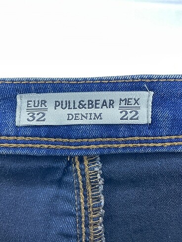 32 Beden lacivert Renk Pull and Bear Mini Şort %70 İndirimli.