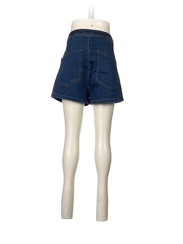 32 Beden Pull and Bear Mini Şort %70 İndirimli.