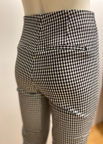 Düzenli Kesim Beyaz Kareli Kumaş Pantolon - Görsel 3