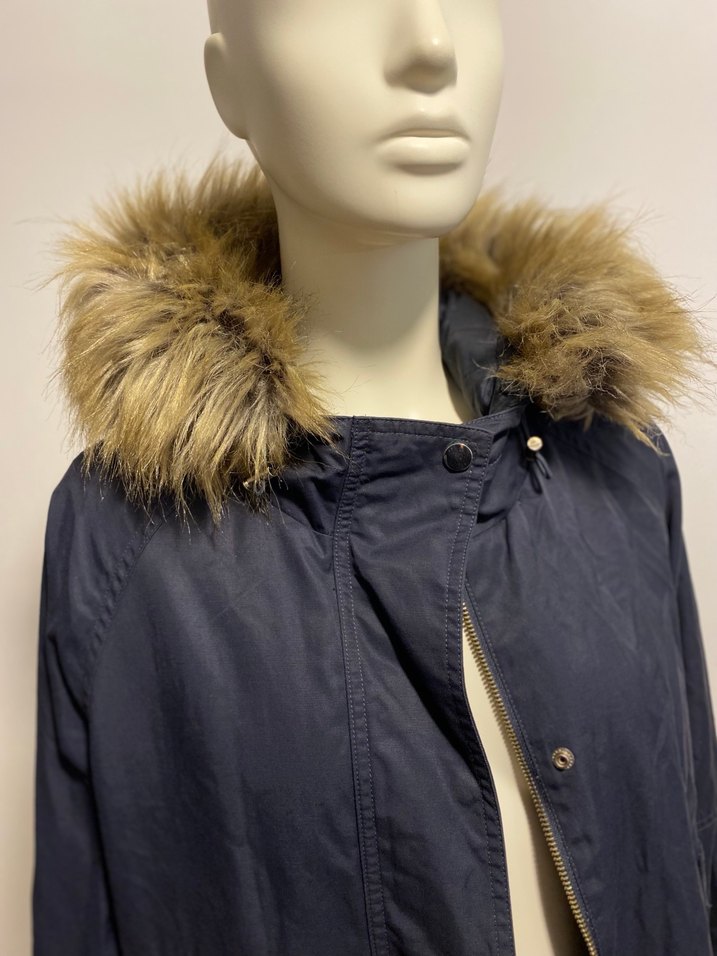 Sokak Stili Lacivert Kürklü Kadın Mont - Görsel 4