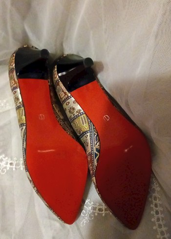 Altın Renkli Desenli Kadın Topuklu Ayakkabı - Görsel 6