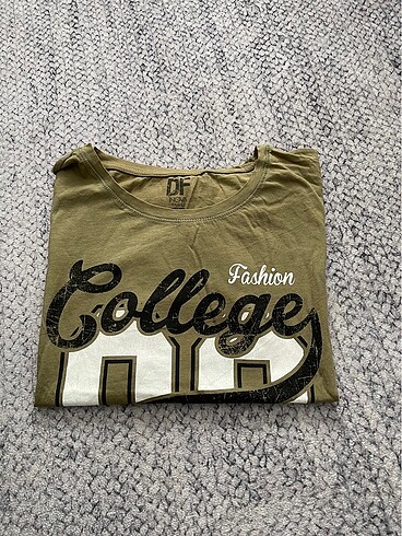 Haki tshirt defacto