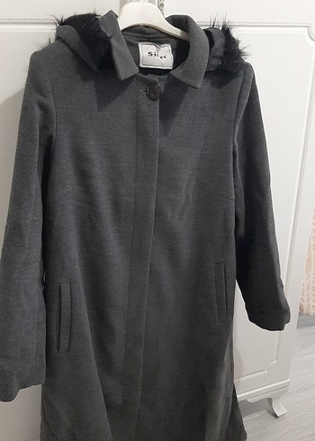 Siyah Kürk Detaylı Gri Kaban - Görsel 8