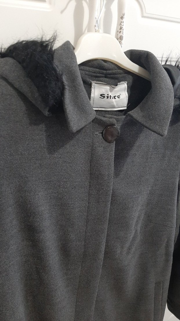 Siyah Kürk Detaylı Gri Kaban - Görsel 2