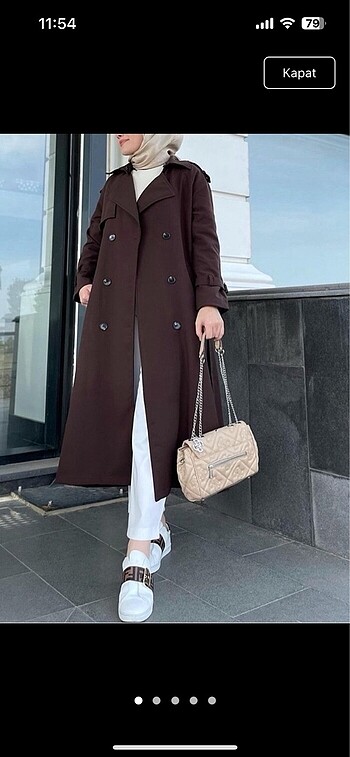 Merve Gültekin trençkot