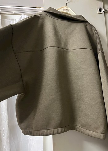 Haki Yüksek Yakalı Fermuarlı Sweatshirt - Görsel 4