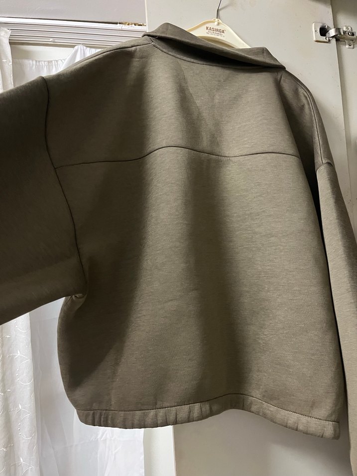 Haki Yüksek Yakalı Fermuarlı Sweatshirt - Görsel 4