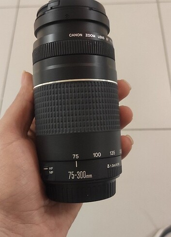 Canon 75-300 lens