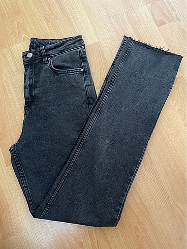 32 Beden siyah Renk Trendyolmilla antrasit flare jeans