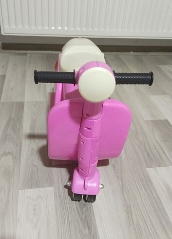 Diğer Tekerlekli oyuncak bavul