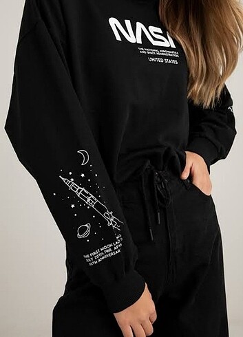 Nasa Kol Baskılı Sweatshirt 