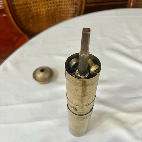 Diğer Osmanlı dönem pirinç kahve değirmeni