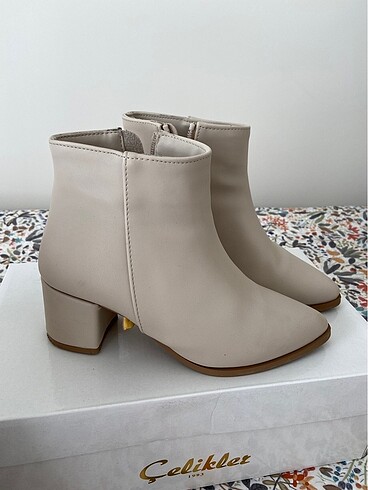 LC Waikiki Topuklu bot