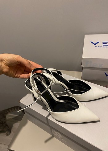 Beyaz Stiletto Topuklu Kadın Abiye Ayakkabı - Görsel 4