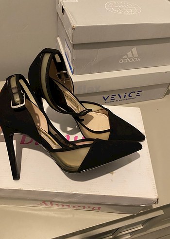 Klasik Siyah Kadın Stiletto Topuklu Ayakkabı - Görsel 3