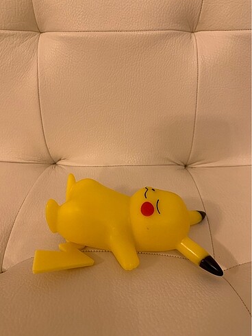  Beden Pikachu Gece Lambası ve Figür - Pokemon