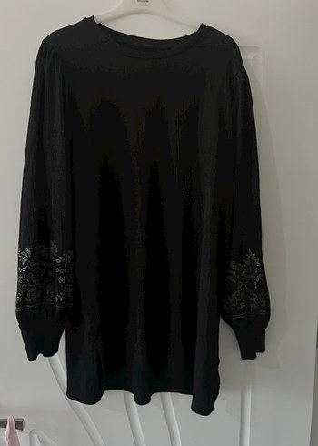 Uzun Kollu Siyah Dantel Detaylı Gotik Tunik