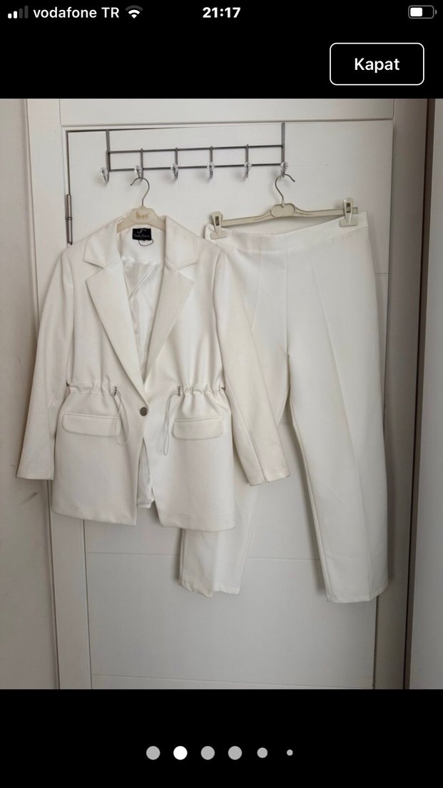 Beyaz Kemerli Kadın Blazer Takım - Görsel 2