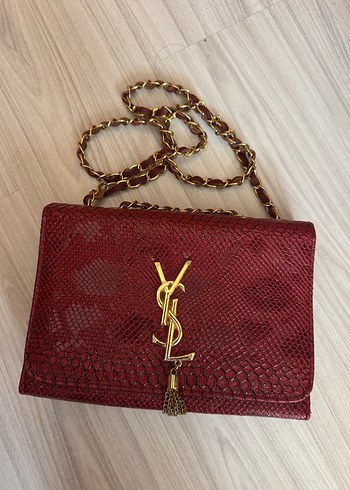 Bordo Yılan Derisi Desenli Zincir Detaylı Çanta - Görsel 2