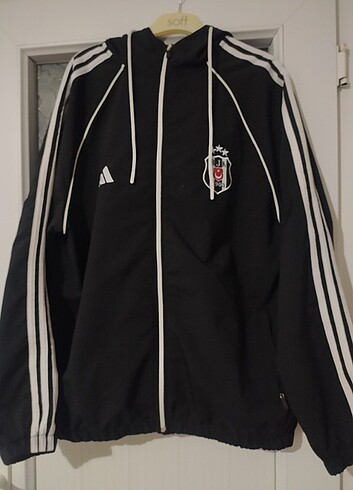 Beşiktaş Yağmurluk