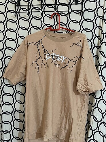 Yıldırım Desenli T-Shirt