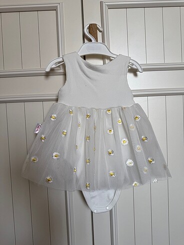 HelloBaby Beyaz Papatyalı Tütülü Elbise