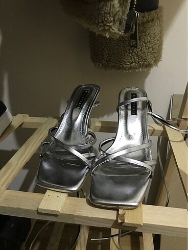 38 Beden gri Renk Nişantaşı shoes gümüş bilekten bağlamalı topuklu sandalet