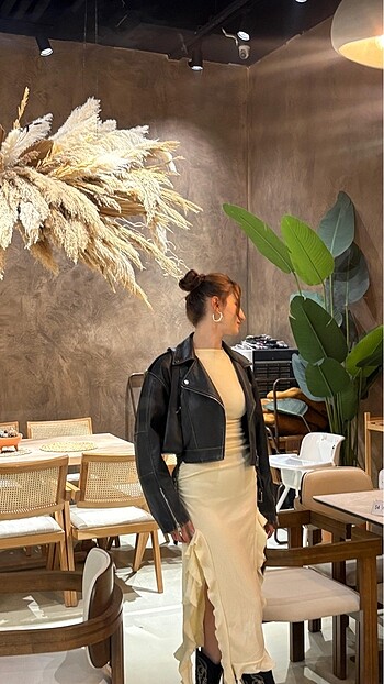 Zara Sarı yırtmaçlı elbise