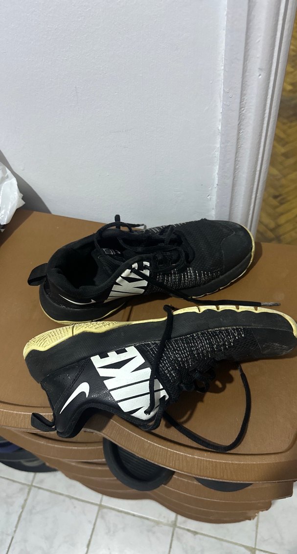 Nike Siyah Basketbol Ayakkabısı Velcro Detaylı - Görsel 2