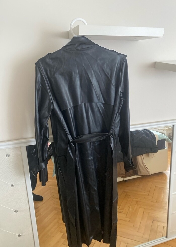 deri kemer detaylı trençkot - Görsel 3